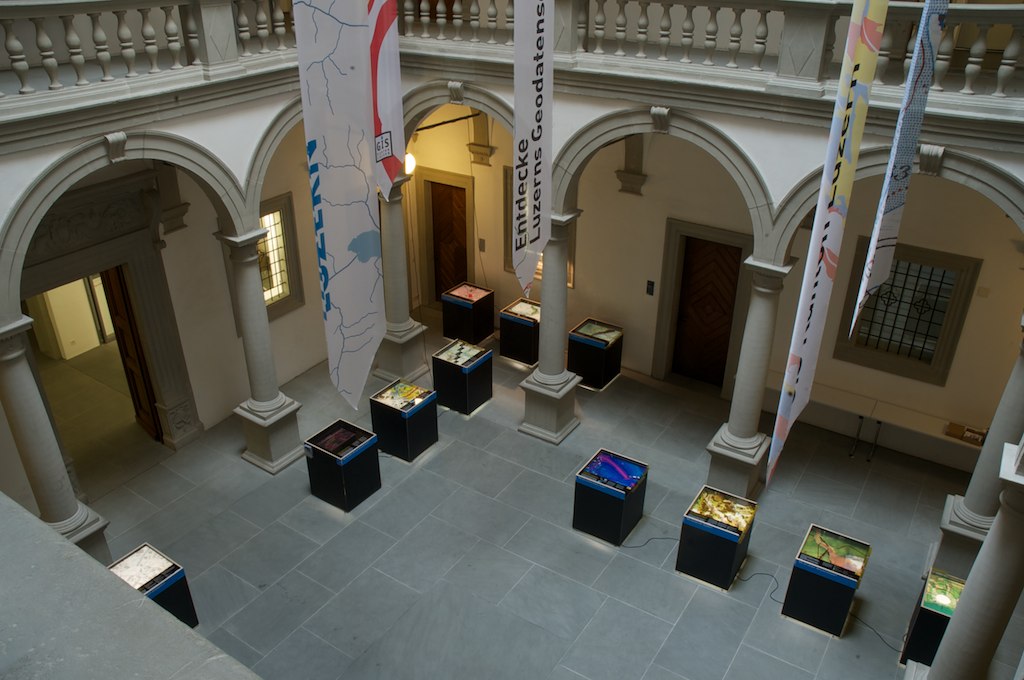 Szenografische Gestaltung Geodatenschutz